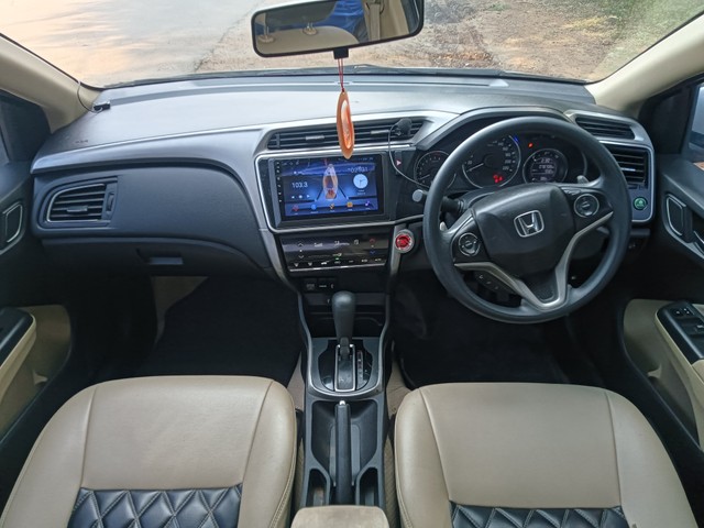 Second-hand 2018 Honda City i-VTEC CVT V for sale in Madurai-6