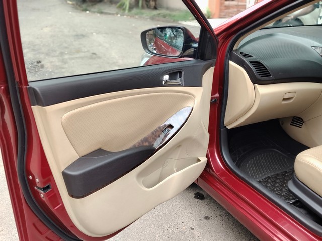 Second-hand 2014 Hyundai Verna 1.6 SX VTVT (O) for sale in Kolkata-17