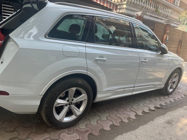Second-hand 2025 Audi Q7 Premium Plus for sale in New Delhi-5