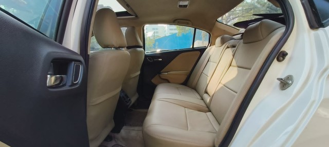 Second-hand 2017 Honda City i VTEC VX for sale in Mumbai-14