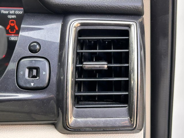 Second-hand 2021 Ford Endeavour Titanium Plus 4X2 AT for sale in New Delhi-27