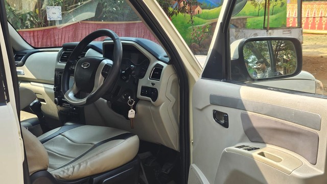 Second-hand 2016 Mahindra Scorpio S10 7 Seater 2WD for sale in Thane-6