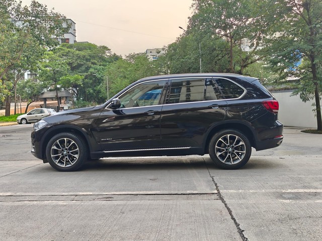Second-hand 2017 BMW X5 xDrive 30d Design Pure Experience 5 Seater for sale in Mumbai-4