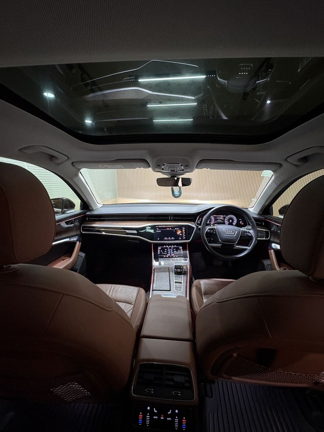 Second-hand 2020 Audi A6 45 TFSI Technology WO Matrix BSVI for sale in Lucknow-5