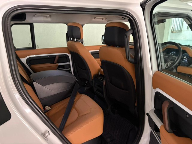 Second-hand 2024 Land Rover Defender 2.0 110 HSE for sale in New Delhi-4