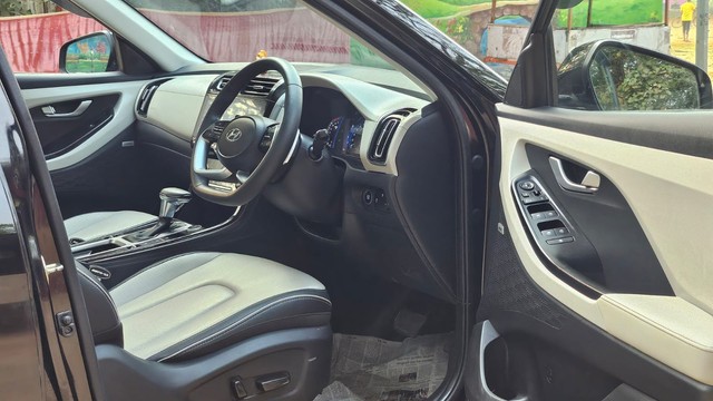 Second-hand 2023 Hyundai Creta SX IVT for sale in Thane-14