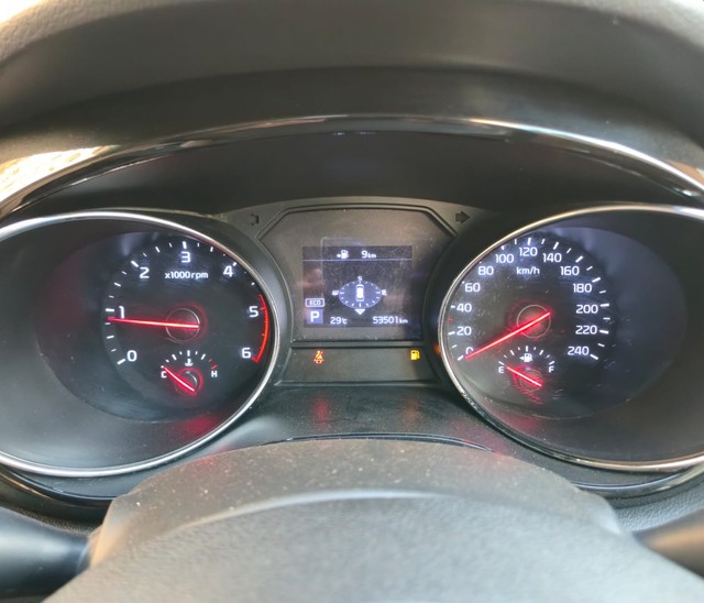 Second-hand 2022 Kia Carnival Limousine for sale in Mumbai-14