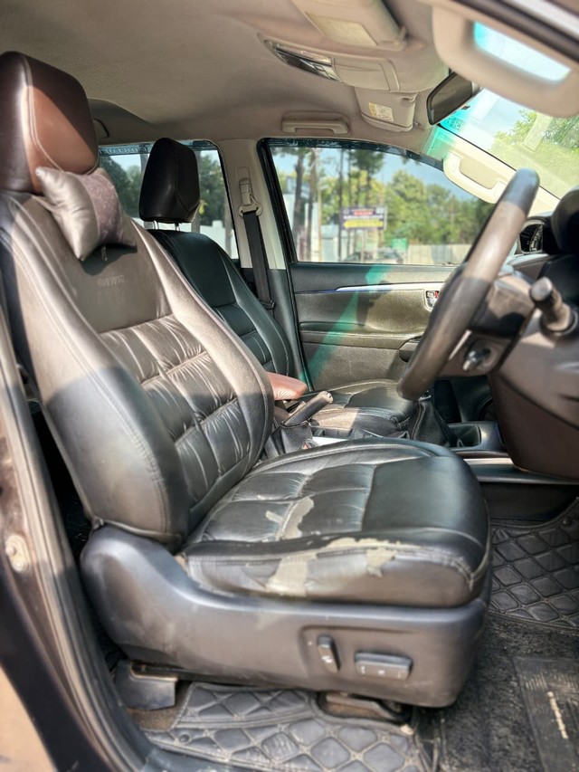 Second-hand 2017 Toyota Fortuner 2.8 4WD MT BSIV for sale in Lucknow-7