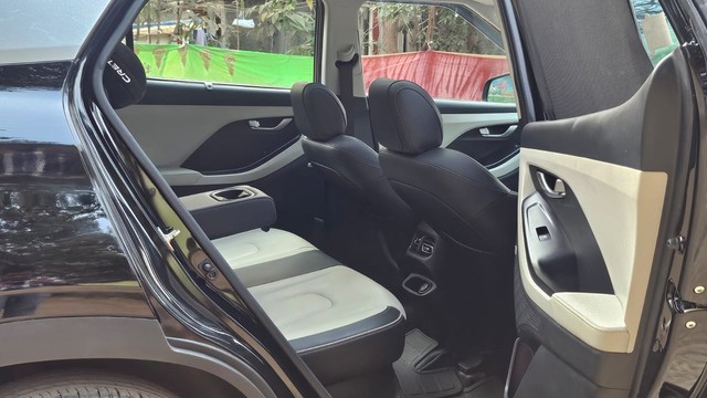 Second-hand 2023 Hyundai Creta SX IVT for sale in Thane-13