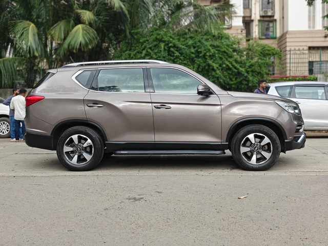 Second-hand 2018 Mahindra Alturas G4 4X2 AT BSIV for sale in Mumbai-1