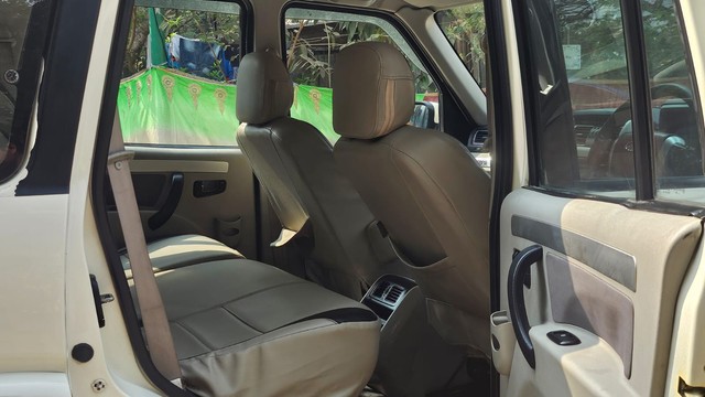 Second-hand 2016 Mahindra Scorpio S10 7 Seater 2WD for sale in Thane-24