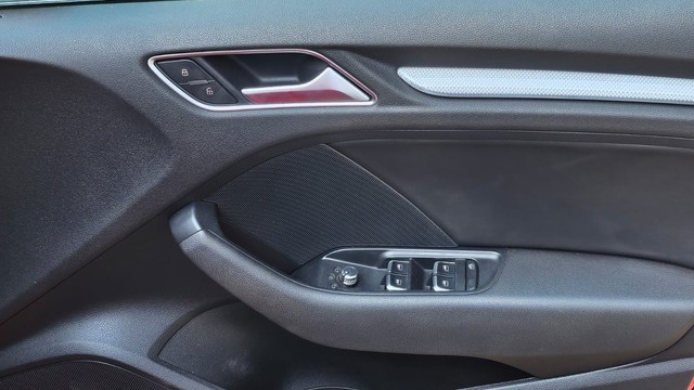 Second-hand 2015 Audi A3 35 TDI Attraction for sale in Thane-15