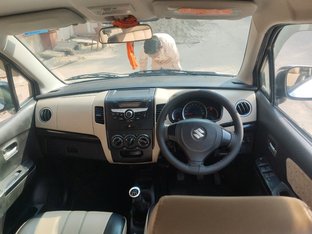Second-hand 2017 Maruti Wagon R VXI Optional for sale in Agra-4