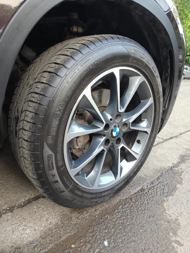 Second-hand 2017 BMW X5 xDrive 30d Design Pure Experience 5 Seater for sale in Mumbai-8