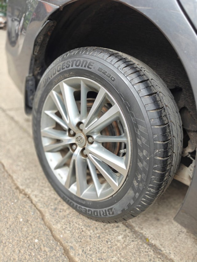 Toyota Corolla Altis 1.8 J Second-hand 2016 Toyota Corolla Altis 1.8 J for sale in Mumbai-20