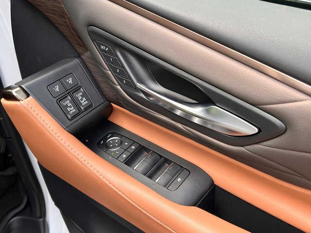 Second-hand 2024 Toyota Vellfire VIP Executive Lounge for sale in New Delhi-10