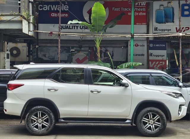 Toyota Fortuner 2.8 2WD AT बीएस4 Second-hand 2020 Toyota Fortuner 2.8 2WD AT बीएस4 for sale in Thane