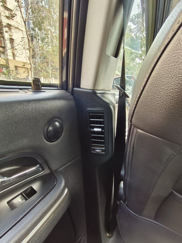 Second-hand 2018 Tata Hexa XTA for sale in Mumbai-25