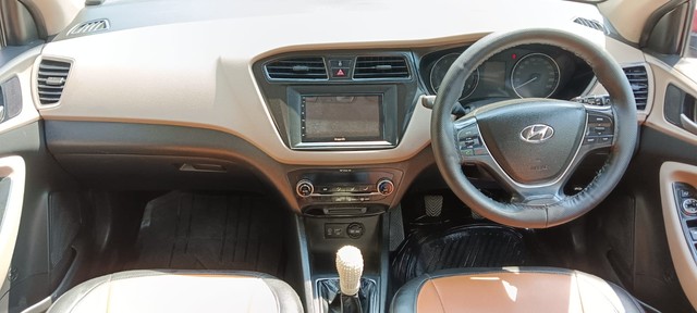 Second-hand 2015 Hyundai i20 Sportz 1.2 for sale in Mumbai-4