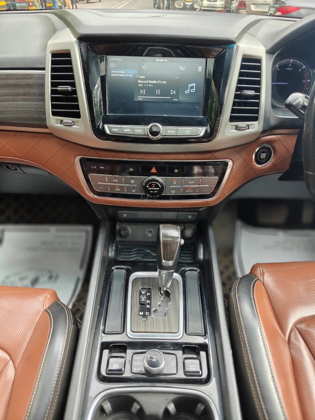 Second-hand 2018 Mahindra Alturas G4 4X2 AT BSIV for sale in Mumbai-10