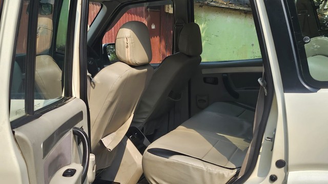 Second-hand 2016 Mahindra Scorpio S10 7 Seater 2WD for sale in Thane-18