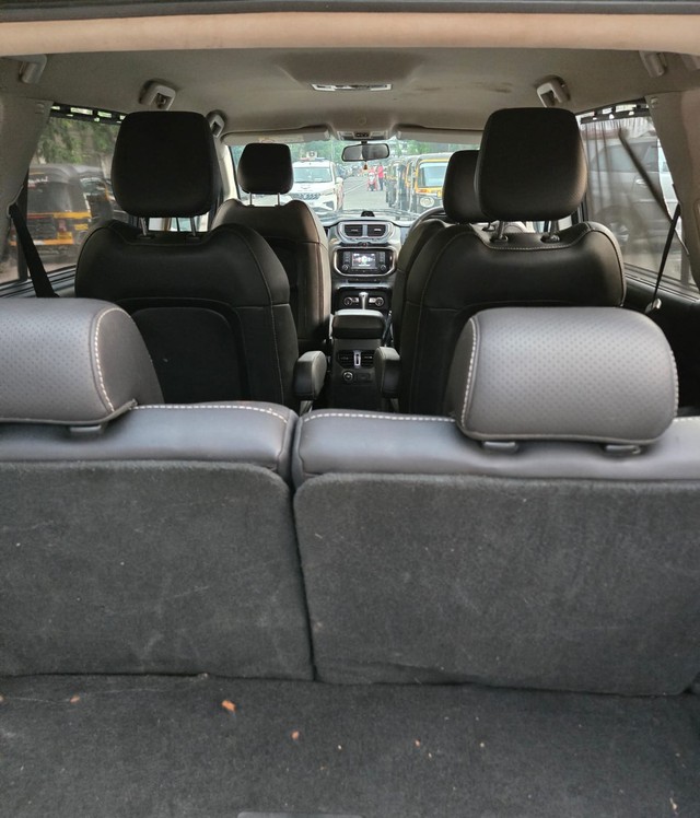 Second-hand 2017 Tata Hexa XTA for sale in Mumbai-3