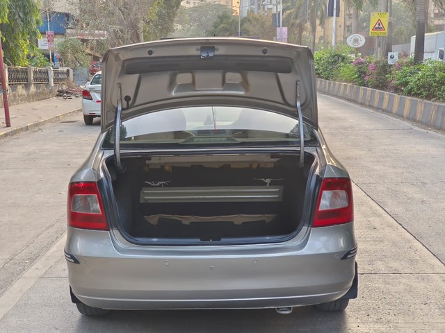 Second-hand 2012 Skoda Rapid 1.6 MPI Elegance for sale in Mumbai-5