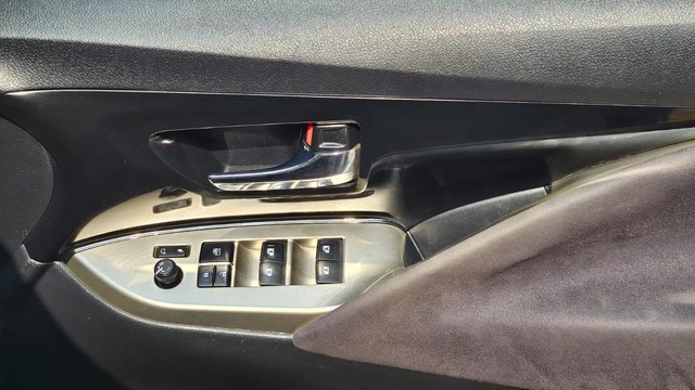 Second-hand 2018 Toyota Innova Crysta 2.4 VX MT 8S BSIV for sale in Thane-16