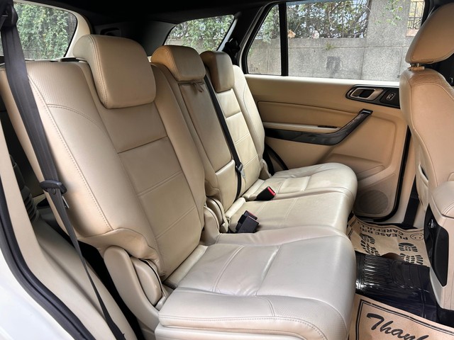 Second-hand 2021 Ford Endeavour Titanium Plus 4X2 AT for sale in New Delhi-23