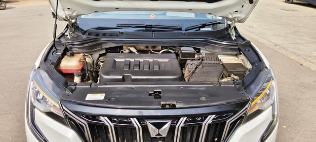 Second-hand 2023 Mahindra XUV700 AX7L 7Str Diesel AT for sale in Mumbai-4