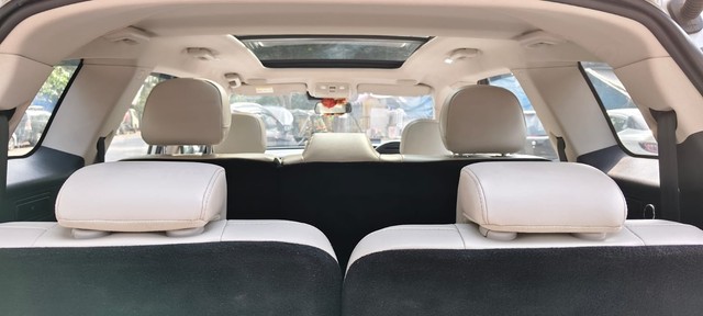 Second-hand 2023 Mahindra XUV700 AX7L 7Str Diesel AT for sale in Mumbai-14