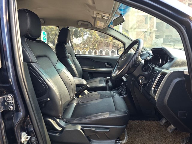 Second-hand 2017 Tata Hexa XT for sale in Lucknow-9