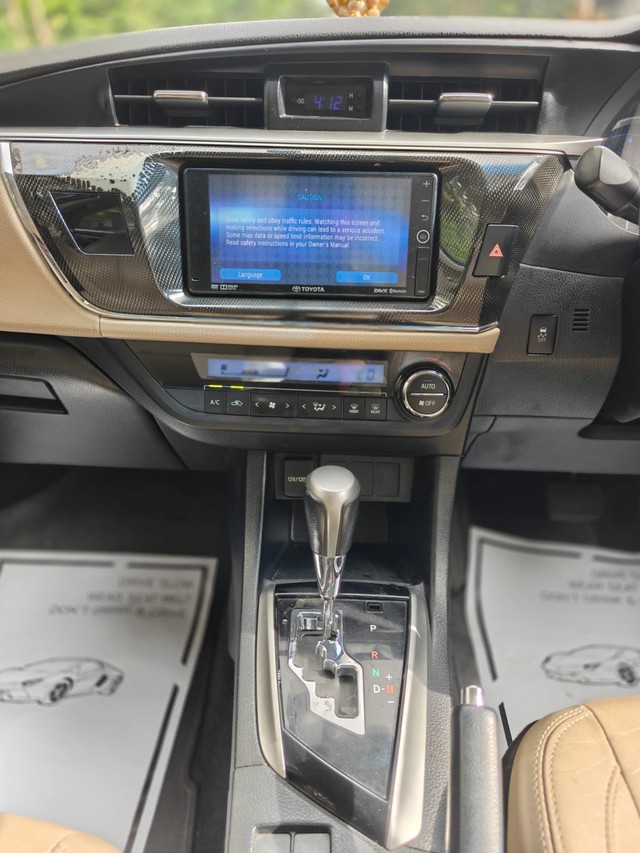 Toyota Corolla Altis 1.8 J Second-hand 2016 Toyota Corolla Altis 1.8 J for sale in Mumbai-9