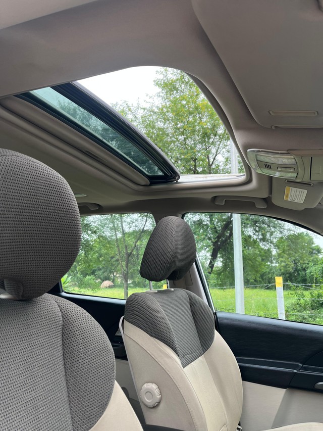 Second-hand 2018 Mahindra XUV500 R W10 FWD for sale in Ahmedabad-15