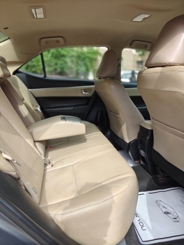 Toyota Corolla Altis 1.8 J Second-hand 2016 Toyota Corolla Altis 1.8 J for sale in Mumbai-12