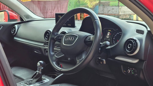 Second-hand 2015 Audi A3 35 TDI Attraction for sale in Thane-18