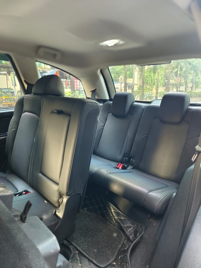 Second-hand 2017 Tata Hexa XM for sale in Mumbai-11