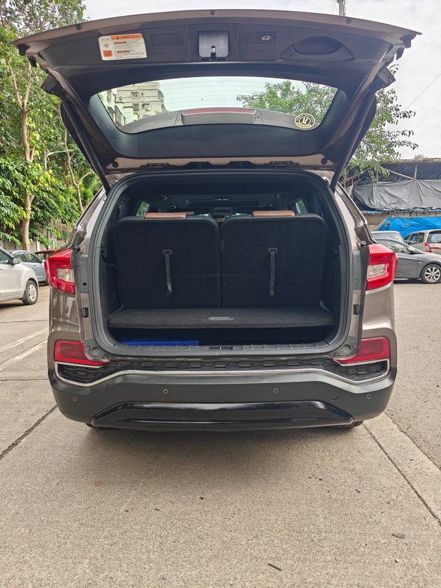 Second-hand 2018 Mahindra Alturas G4 4X2 AT BSIV for sale in Mumbai-18