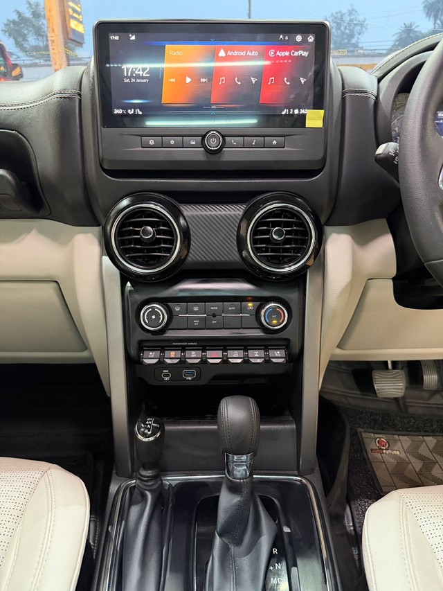 Second-hand 2025 Mahindra Thar ROXX AX7L 4WD Diesel AT for sale in Lucknow-11