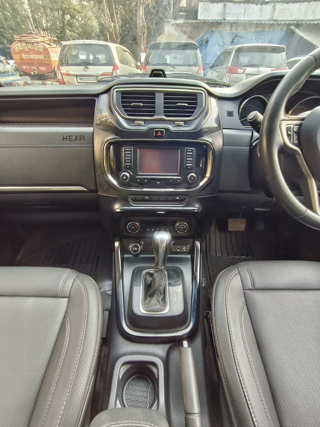 Second-hand 2018 Tata Hexa XTA for sale in Mumbai-24