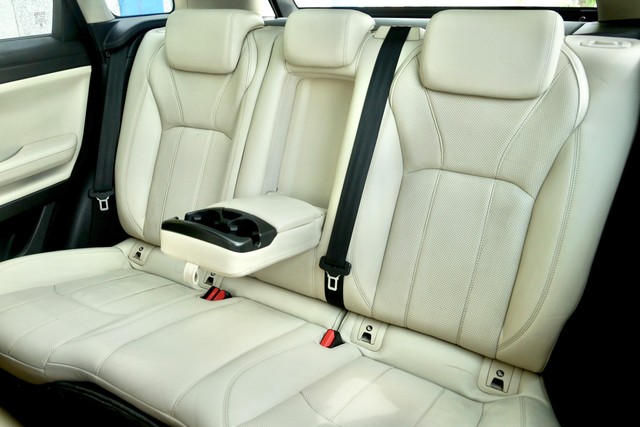 Second-hand 2018 Land Rover Range Rover Evoque 2.0 TD4 HSE for sale in New Delhi-14