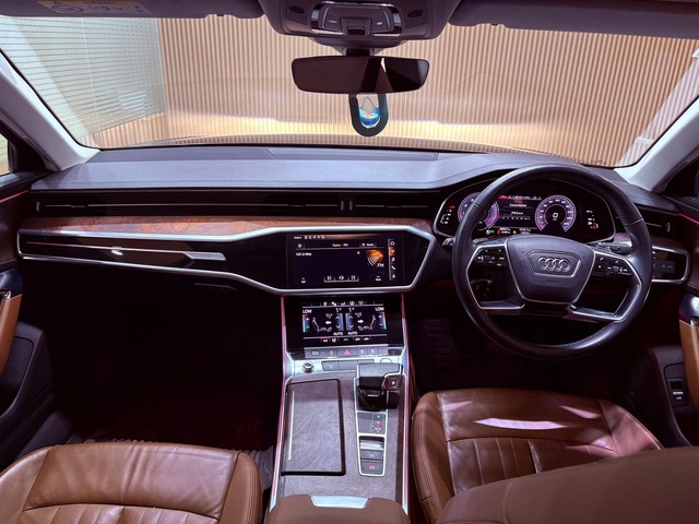 Second-hand 2020 Audi A6 45 TFSI Technology WO Matrix BSVI for sale in Lucknow-14