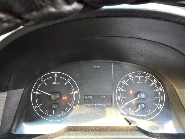 Second-hand 2020 Toyota Innova Crysta 2.4 G MT for sale in Lucknow-7