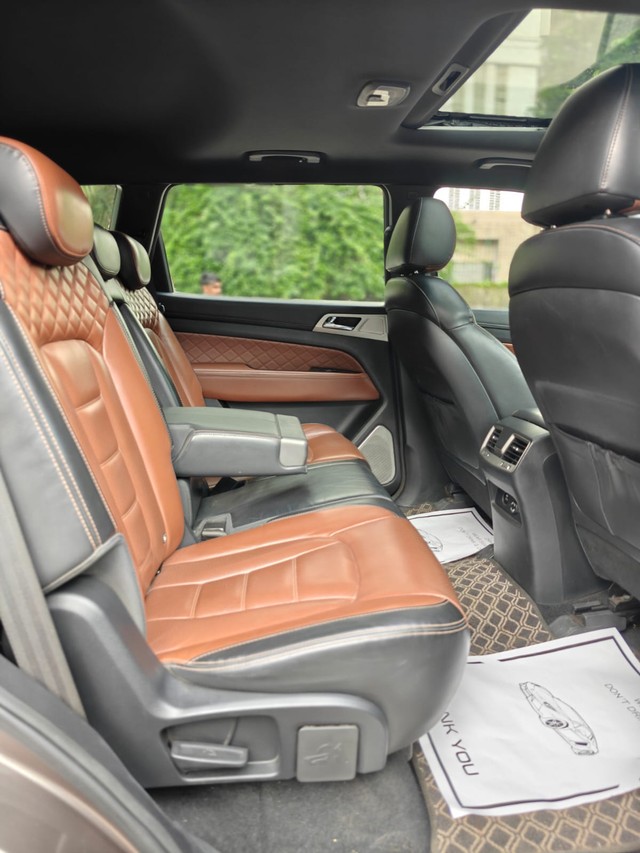 Second-hand 2018 Mahindra Alturas G4 4X2 AT BSIV for sale in Mumbai-15