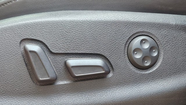 Second-hand 2015 Audi A3 35 TDI Attraction for sale in Thane-30