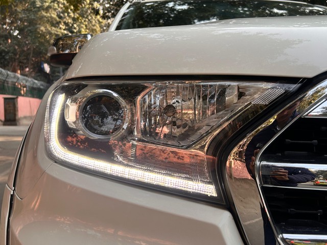 Second-hand 2019 Ford Endeavour 3.2 Titanium AT 4X4 for sale in New Delhi-15