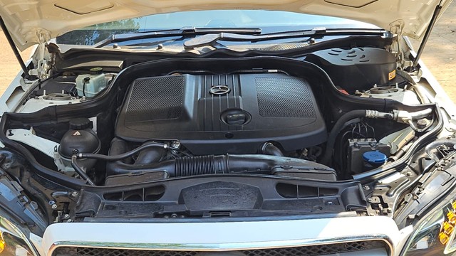 Second-hand 2016 Mercedes-Benz E-Class E250 CDI Avantgarde for sale in Thane-4