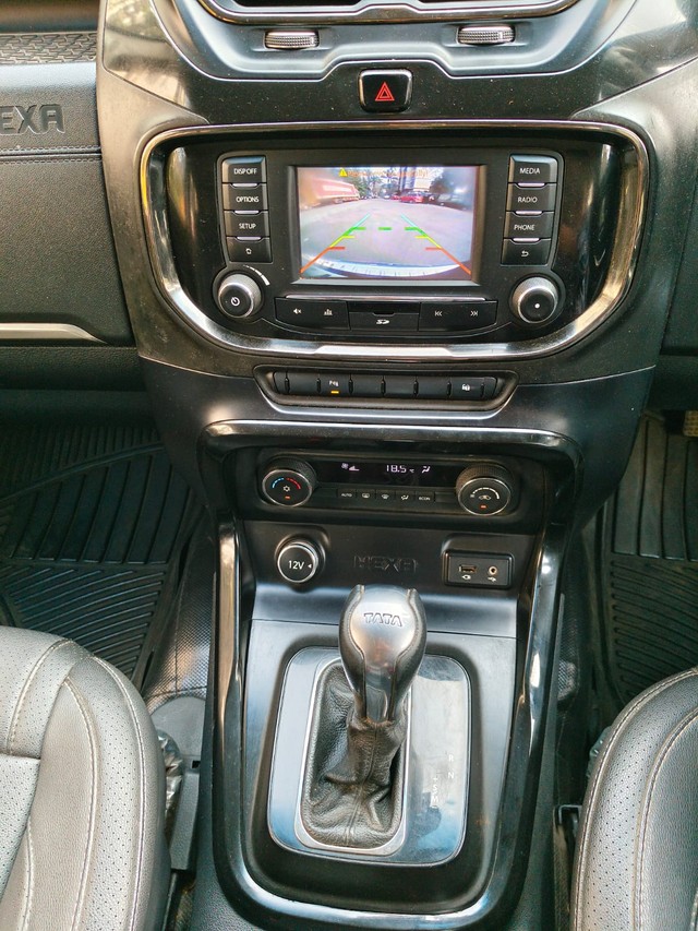Second-hand 2018 Tata Hexa XTA for sale in Mumbai-14