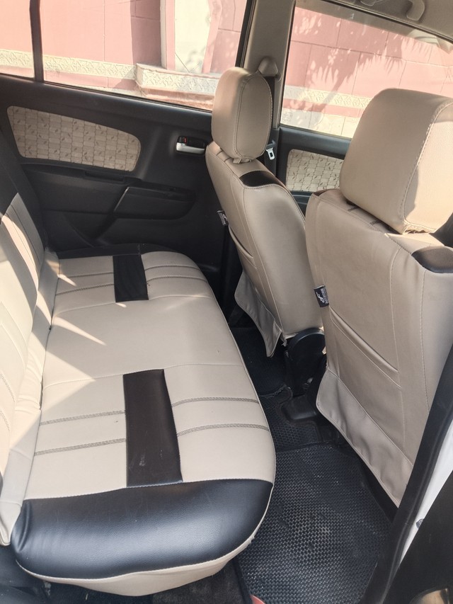 Second-hand 2017 Maruti Wagon R VXI Optional for sale in Agra-9