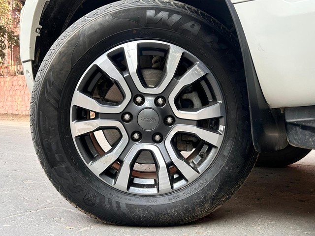 Second-hand 2019 Ford Endeavour 3.2 Titanium AT 4X4 for sale in New Delhi-7